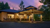 Debu's The Fern Resort & Spa Exterior