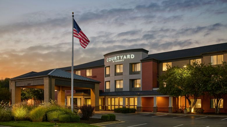Courtyard Kansas City Shawnee Exterior. Images powered by <a href="https://www.leonardoworldwide.com" target="_blank" rel="noopener">Leonardo</a>.