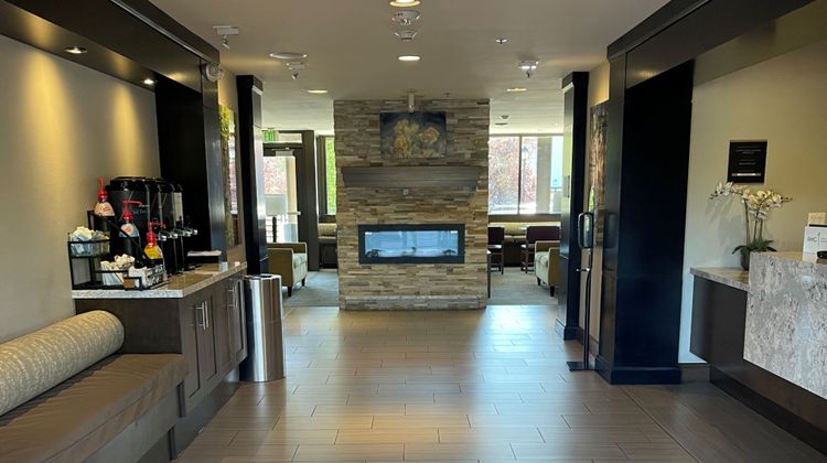 Staybridge Suites Orenco Station Exterior