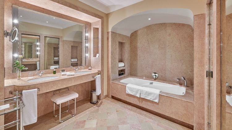 Chateau Saint-Martin & Spa Room