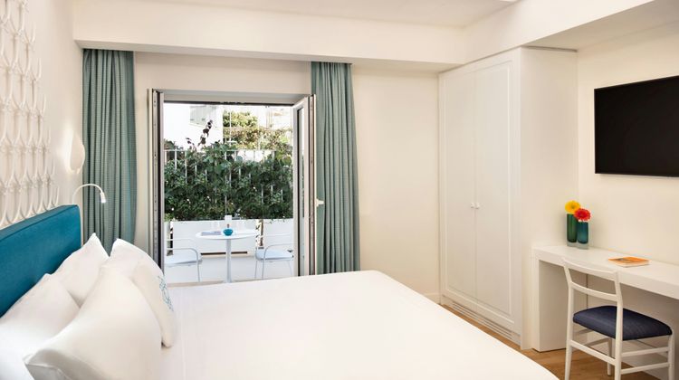 Pazziella Garden & Suites Room