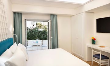 Pazziella Garden & Suites