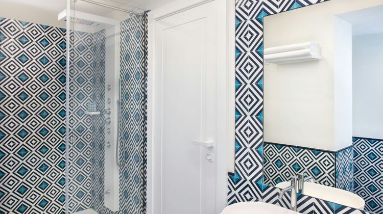 Pazziella Garden & Suites Room