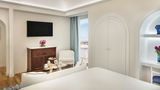 Pazziella Garden & Suites Room