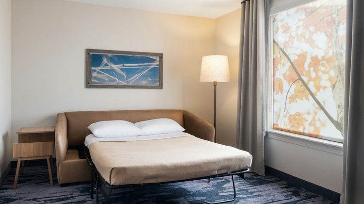 Fairfield Inn & Suites Clinton Suite