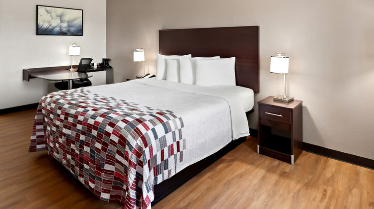 Red Roof Inn Muscle Shoals Room