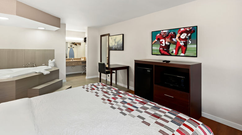 <b>Red Roof Inn Muscle Shoals Room</b>. Images powered by <a href="https://www.leonardoworldwide.com/" title="Leonardo Worldwide" target="_blank">Leonardo</a>.