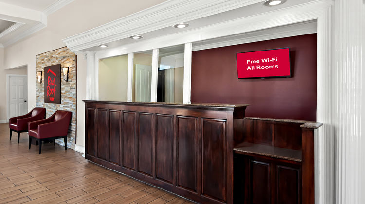 Red Roof Inn Muscle Shoals Lobby