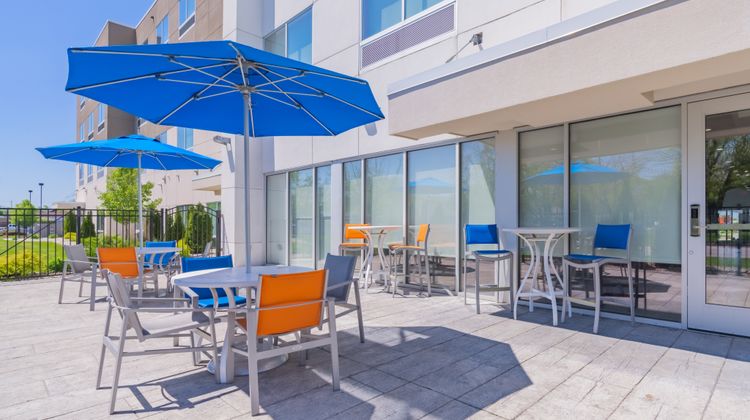 Holiday Inn Express & Suites Marion Other