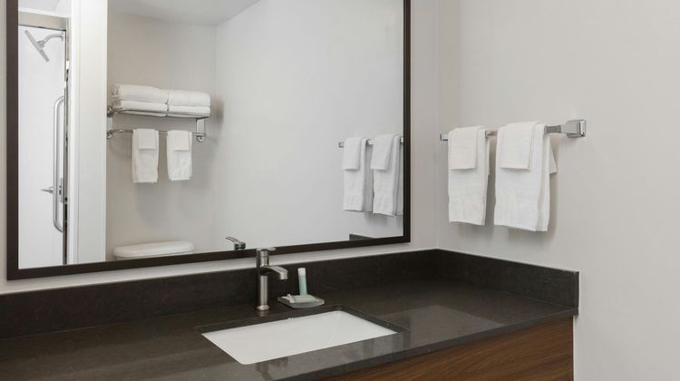 Fairfield Inn & Suites Muskegon Room
