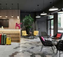 Moxy Barcelona Exterior