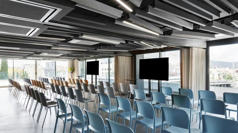 <b>Moxy Barcelona Meeting</b>. Images powered by <a href="https://www.leonardoworldwide.com/" title="Leonardo Worldwide" target="_blank">Leonardo</a>.