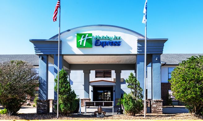 Holiday Inn Express Exterior