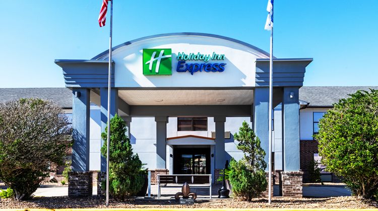 Holiday Inn Express Exterior