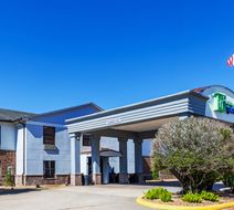 Holiday Inn Express Exterior