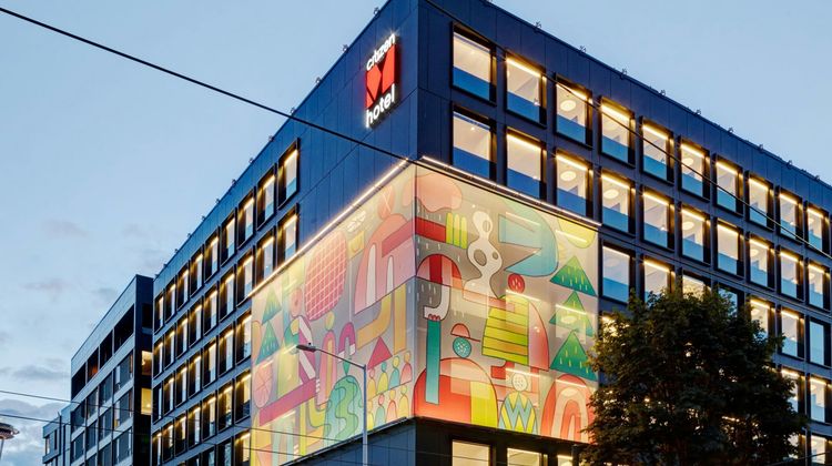 citizenM Seattle South Lake Union Hotel Exterior