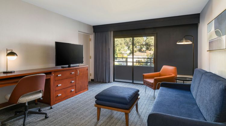 Courtyard Sacramento Airport Natomas Room