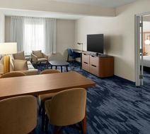 Fairfield Inn & Suites by Marriott Room