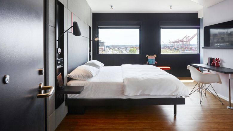 <b>citizenM Seattle Pioneer Square Room</b>. Images powered by <a href="https://www.leonardoworldwide.com/" title="Leonardo Worldwide" target="_blank">Leonardo</a>.