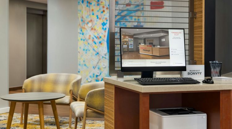 TownePlace Suites Pittsburgh Harmarville Lobby