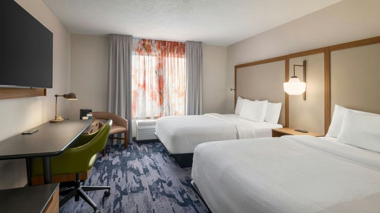 Fairfield Inn & Suites Room