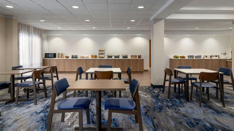 Fairfield Inn & Suites Restaurant