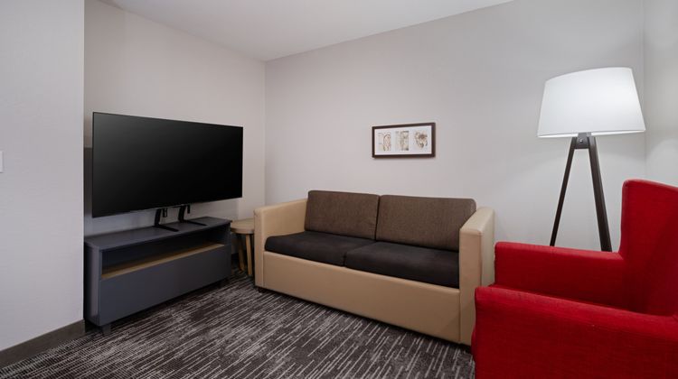 Garner Hotel Decatur - Forsyth Suite