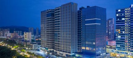 Holiday Inn Exp City Center by Exterior