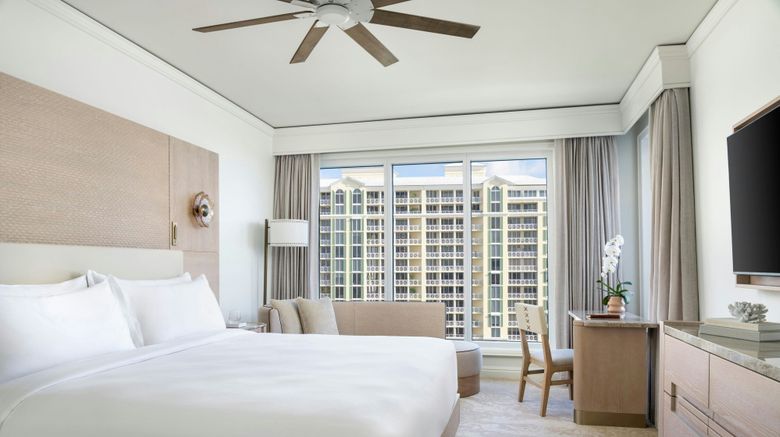 <b>The Ritz-Carlton Key Biscayne, Miami Room</b>. Images powered by <a href="https://www.leonardoworldwide.com/" title="Leonardo Worldwide" target="_blank">Leonardo</a>.