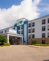 Holiday Inn Express & Suites Minnetonka