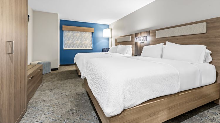 Holiday Inn Express & Suites Florence NE Room