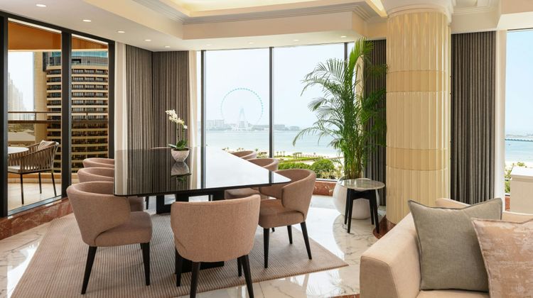 Le Royal Meridien Beach Resort & Spa Suite