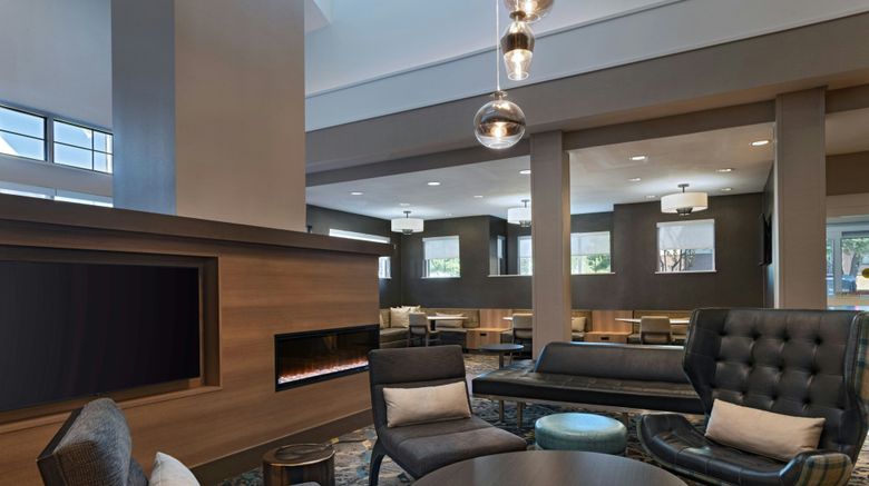 <b>Residence Inn Dallas DFW Airport South Lobby</b>. Images powered by <a href="https://www.leonardoworldwide.com/" title="Leonardo Worldwide" target="_blank">Leonardo</a>.
