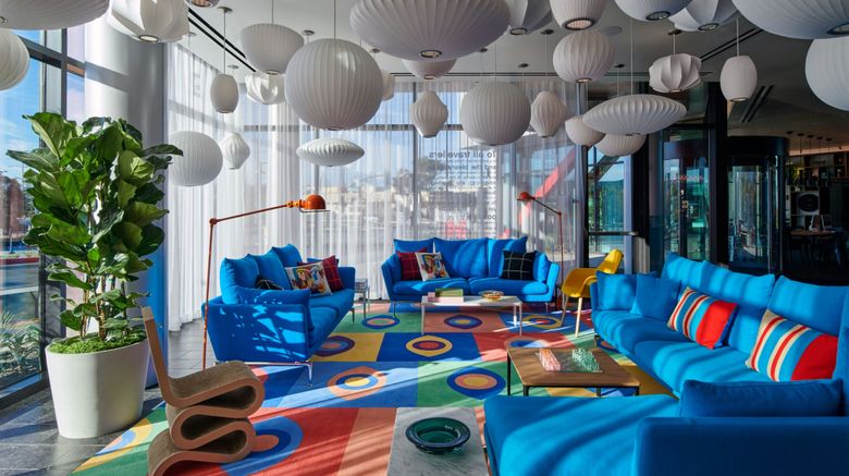 <b>citizenM Menlo Park Lobby</b>. Images powered by <a href="https://www.leonardoworldwide.com/" title="Leonardo Worldwide" target="_blank">Leonardo</a>.