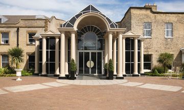 Mercure York Fairfield Manor Hotel