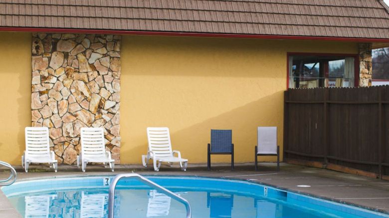 <b>Flagship Inn of Ashland Pool</b>. Images powered by <a href="https://www.leonardoworldwide.com/" title="Leonardo Worldwide" target="_blank">Leonardo</a>.