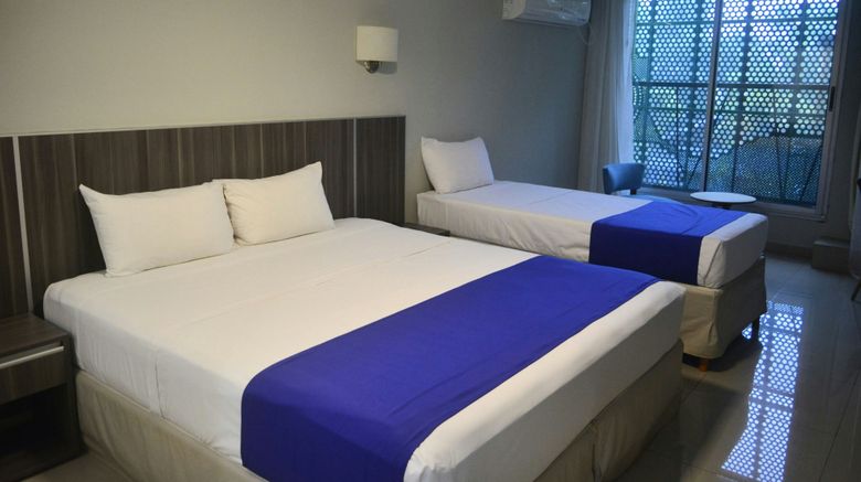 <b>City Falls Iguazu Room</b>. Images powered by <a href="https://www.leonardoworldwide.com/" title="Leonardo Worldwide" target="_blank">Leonardo</a>.