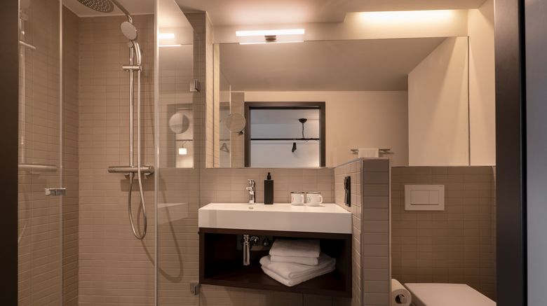 <b>Pierdrei Hotel Hafencity Hamburg Room</b>. Images powered by <a href="https://www.leonardoworldwide.com/" title="Leonardo Worldwide" target="_blank">Leonardo</a>.
