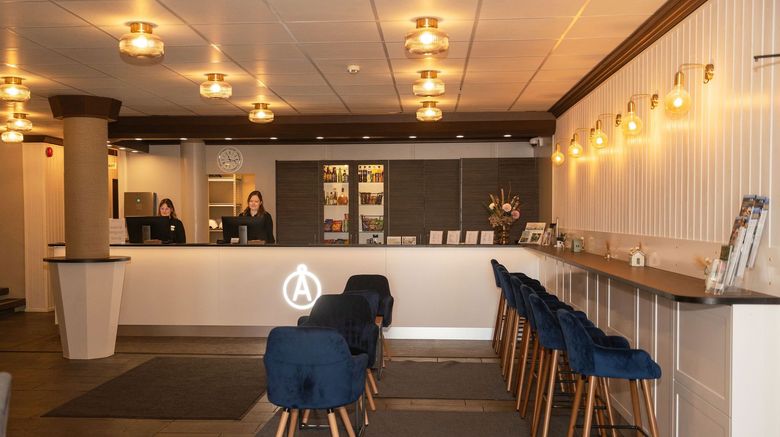 <b>Adlon Hotel Lobby</b>. Images powered by <a href="https://www.leonardoworldwide.com/" title="Leonardo Worldwide" target="_blank">Leonardo</a>.