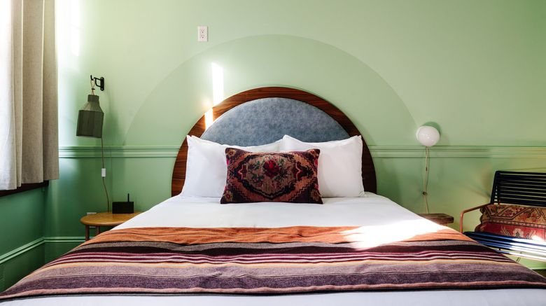 <b>The Frenchmen Hotel Room</b>. Images powered by <a href="https://www.leonardoworldwide.com/" title="Leonardo Worldwide" target="_blank">Leonardo</a>.