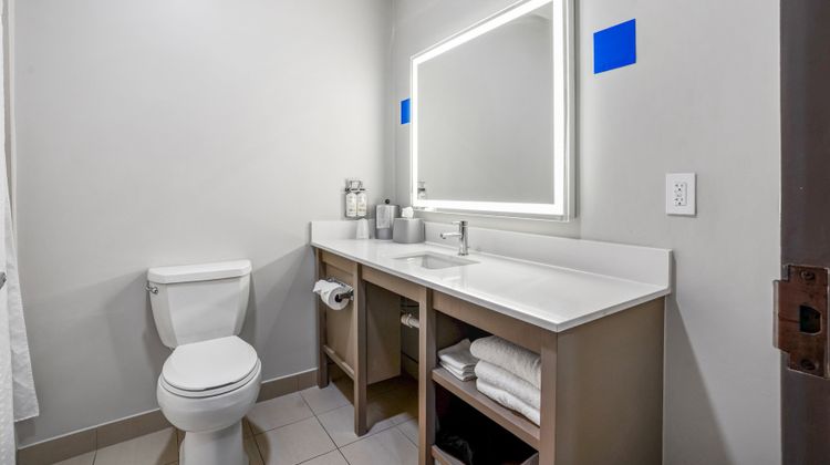 Holiday Inn Express & Stes-Jax/Mayport Room