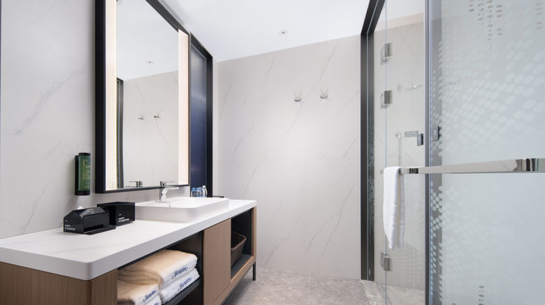 <b>Hampton Dalian High-Tech Zone Room</b>. Images powered by <a href="https://www.leonardoworldwide.com/" title="Leonardo Worldwide" target="_blank">Leonardo</a>.