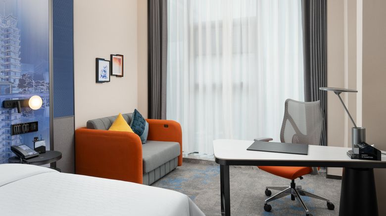 <b>Hampton Inn Zhengzhou Airport Room</b>. Images powered by <a href="https://www.leonardoworldwide.com/" title="Leonardo Worldwide" target="_blank">Leonardo</a>.