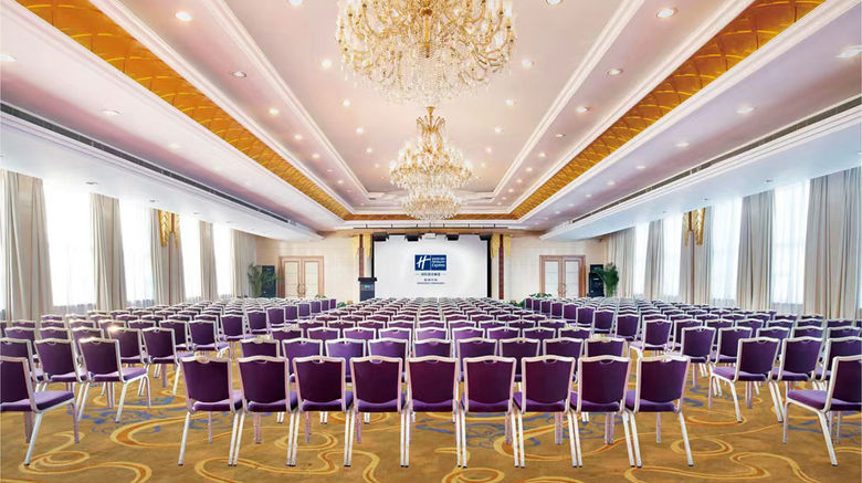 <b>Holiday Inn Express Ballroom</b>. Images powered by <a href="https://www.leonardoworldwide.com/" title="Leonardo Worldwide" target="_blank">Leonardo</a>.