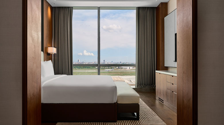 <b>Crowne Plaza Phnom Penh Suite</b>. Images powered by <a href="https://www.leonardoworldwide.com/" title="Leonardo Worldwide" target="_blank">Leonardo</a>.
