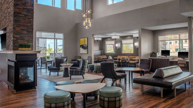 Residence Inn Detroit Sterling Heights Lobby