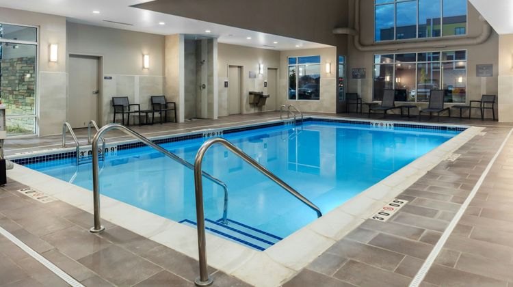 Residence Inn Detroit Sterling Heights Pool