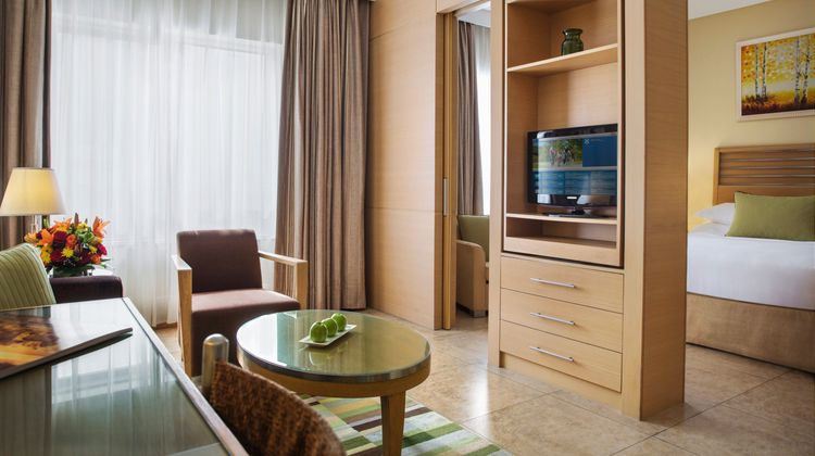 Nour Arjaan by Rotana Suite