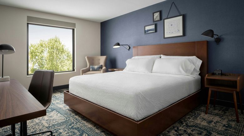 <b>Four Points by Sheraton Rock Springs Room</b>. Images powered by <a href="https://www.leonardoworldwide.com/" title="Leonardo Worldwide" target="_blank">Leonardo</a>.