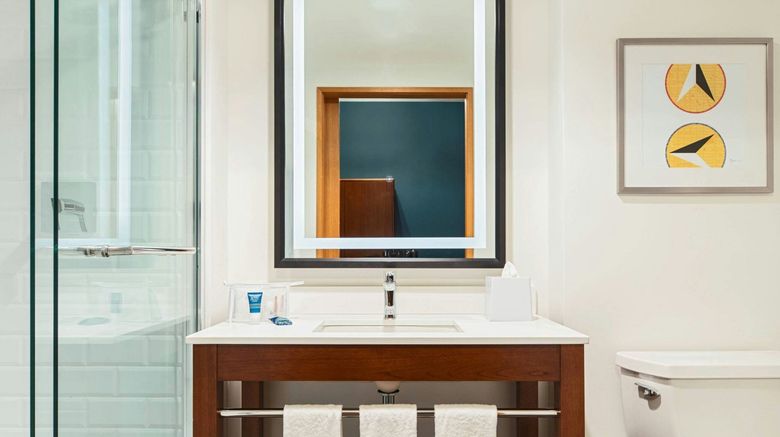 <b>Four Points by Sheraton Rock Springs Room</b>. Images powered by <a href="https://www.leonardoworldwide.com/" title="Leonardo Worldwide" target="_blank">Leonardo</a>.